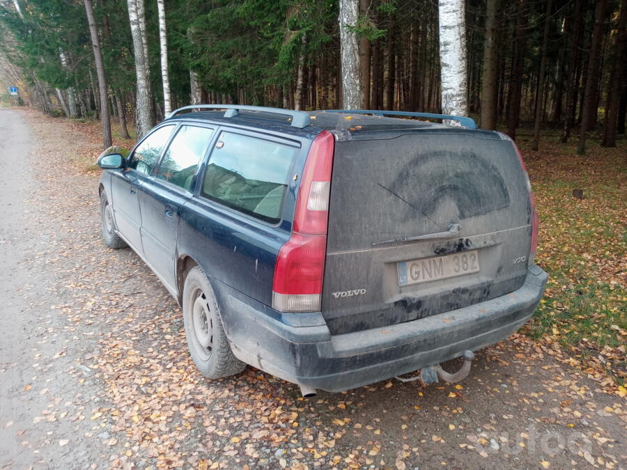 Volvo V70 2 generation R wagon 5-doors