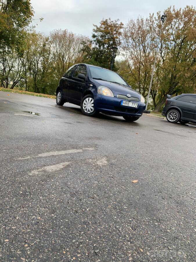 Toyota Yaris 1 generation