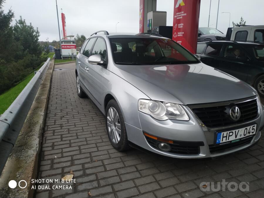 Volkswagen Passat B6 wagon 5-doors