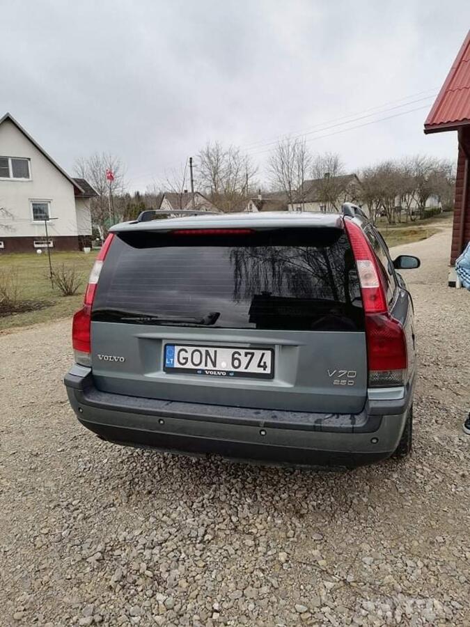 Volvo V70 2 generation wagon