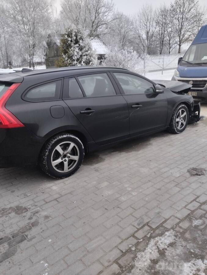 Volvo V60 1 generation [restyling] wagon 5-doors