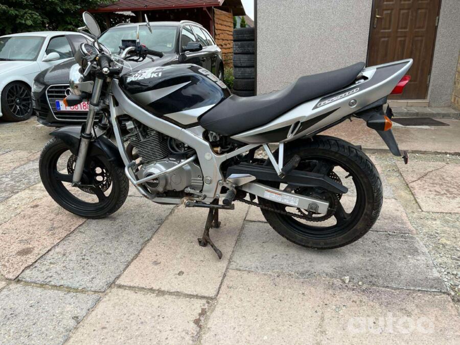 Suzuki GS