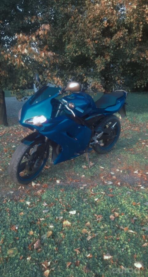 Yamaha TZR