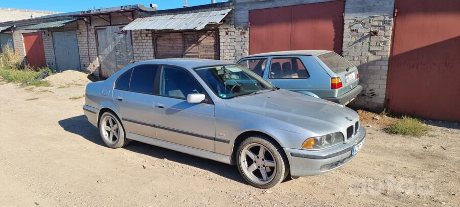 BMW 5 Series E39 Sedan 4-doors