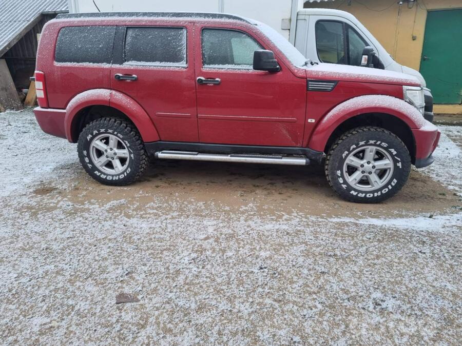 Dodge Nitro 1 generation SUV
