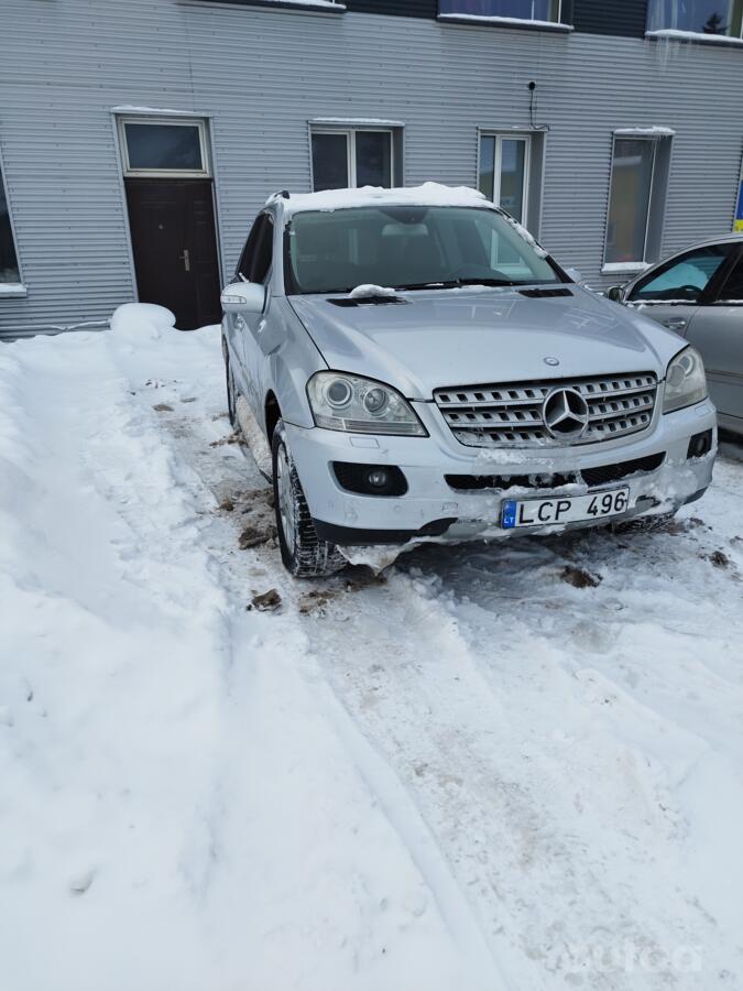 Mercedes-Benz M-Class W164 Crossover 5-doors