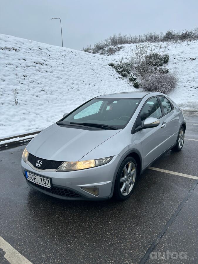 Honda Civic 8 generation Hatchback 5-doors