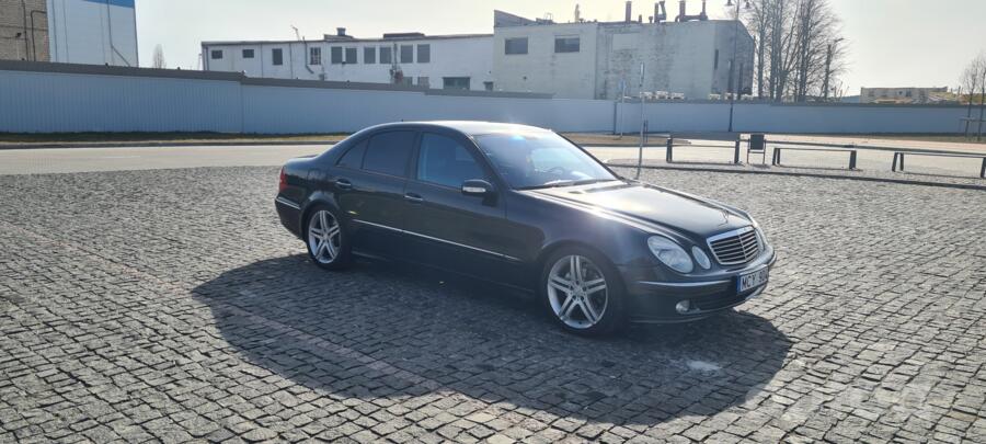 Mercedes-Benz E-Class W211 Sedan