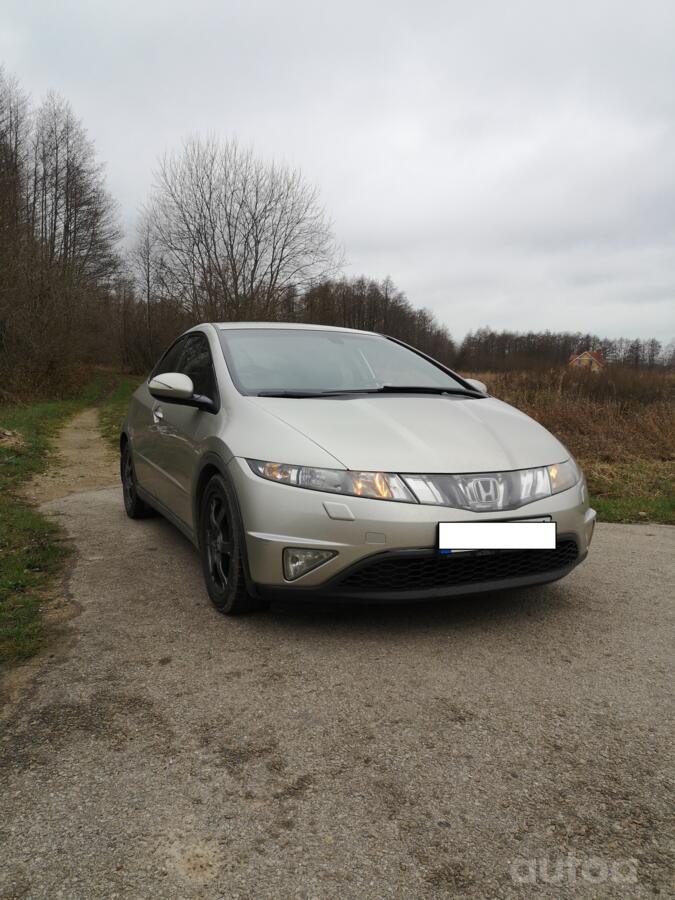 Honda Civic 8 generation Hatchback 5-doors