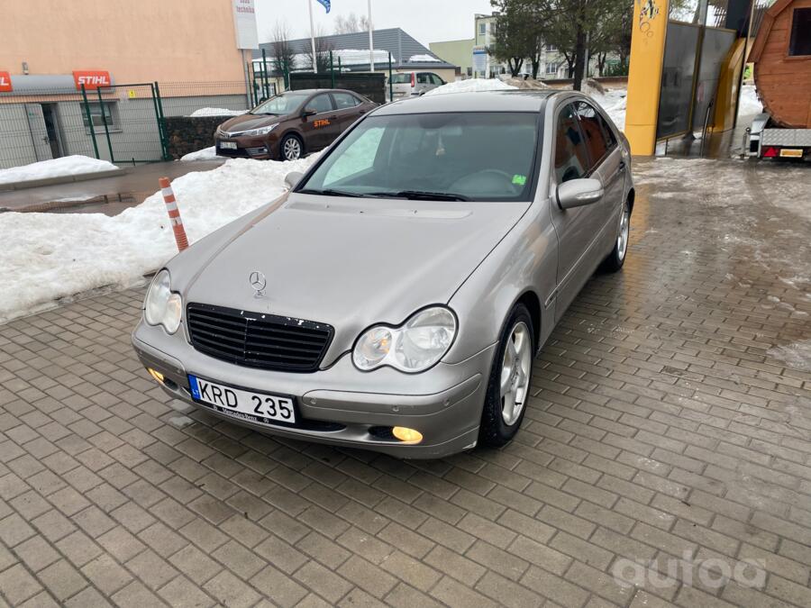 Mercedes-Benz C-Class W203/S203/CL203 Sedan