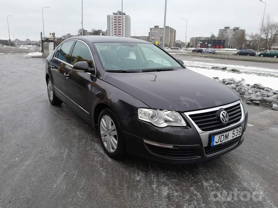 Volkswagen Passat B6 Sedan 4-doors