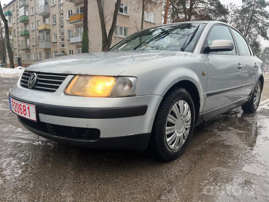 Volkswagen Passat B5 Sedan 4-doors