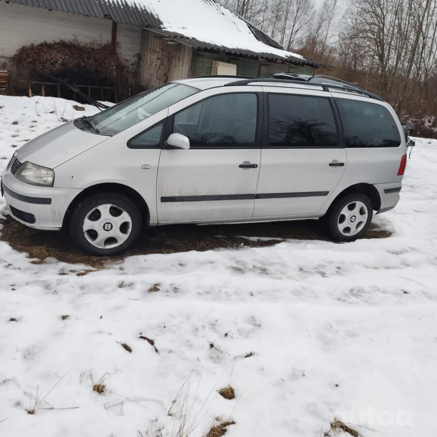 SEAT Alhambra 1 generation [restyling] Minivan