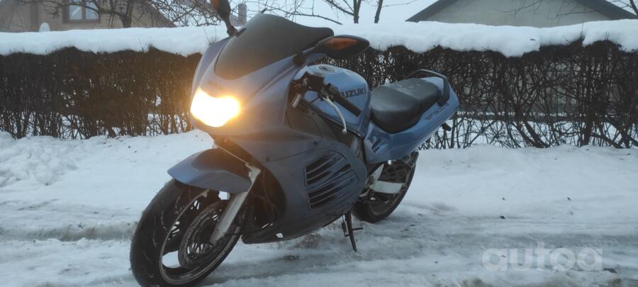 Suzuki RF