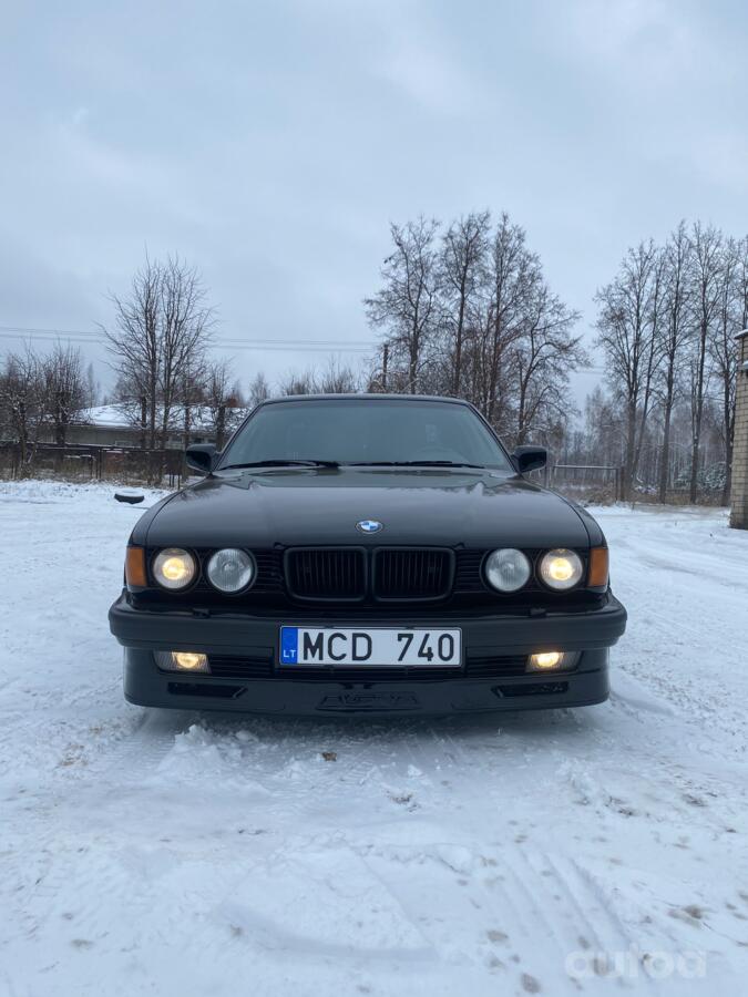 BMW 7 Series E32 Sedan
