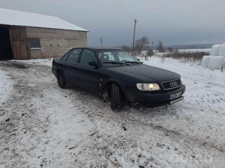 Audi A6 A4/C4 Sedan