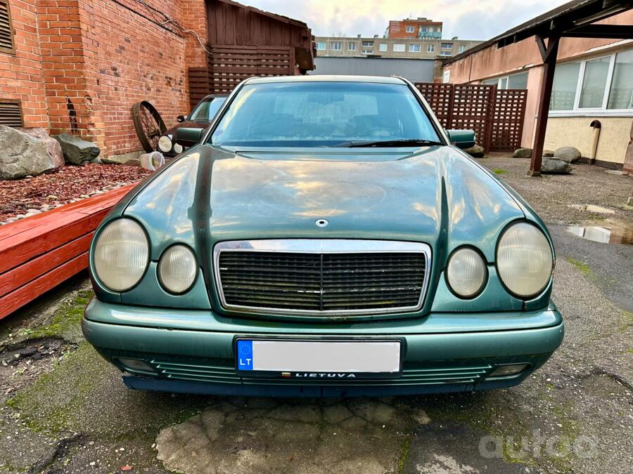 Mercedes-Benz E-Class W210 Sedan