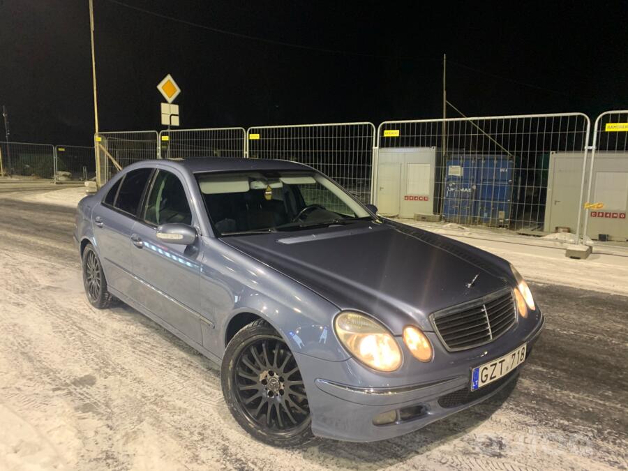 Mercedes-Benz E-Class W211 Sedan