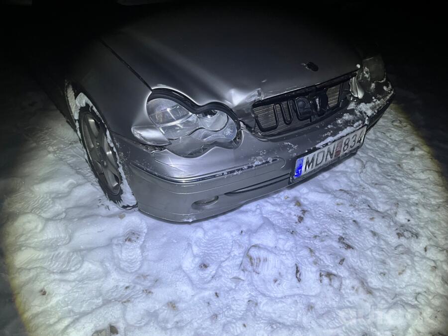 Mercedes-Benz C-Class W203/S203/CL203 Sedan