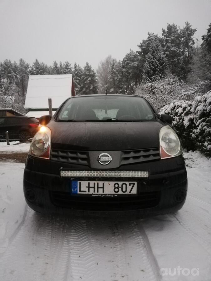 Nissan Note E11 Hatchback