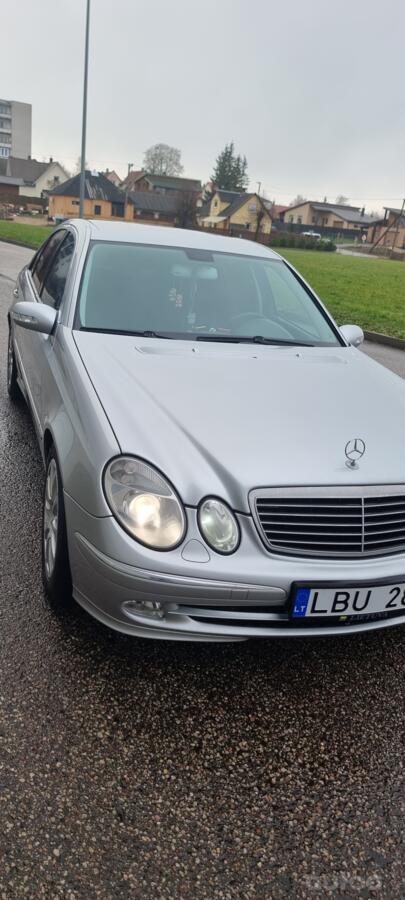 Mercedes-Benz E-Class W211 Sedan