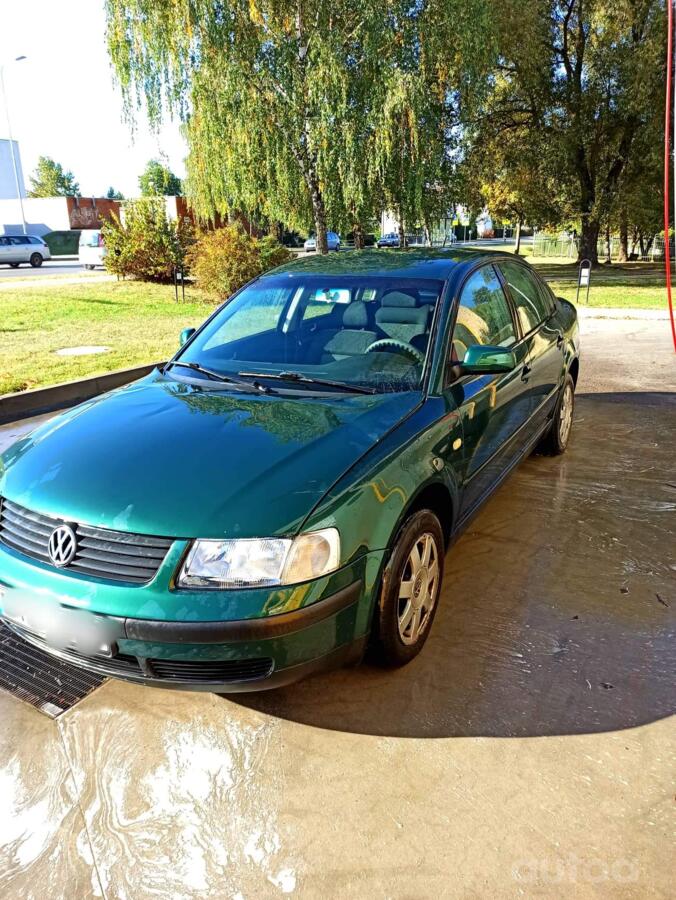 Volkswagen Passat B5 Sedan 4-doors