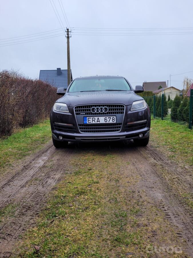 Audi Q7 4L Crossover