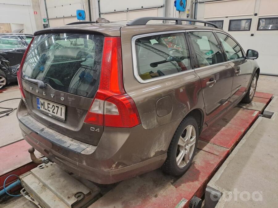 Volvo V70 3 generation wagon