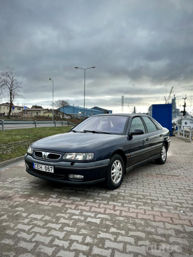 Renault Safrane 1 generation [restyling] Hatchback 5-doors