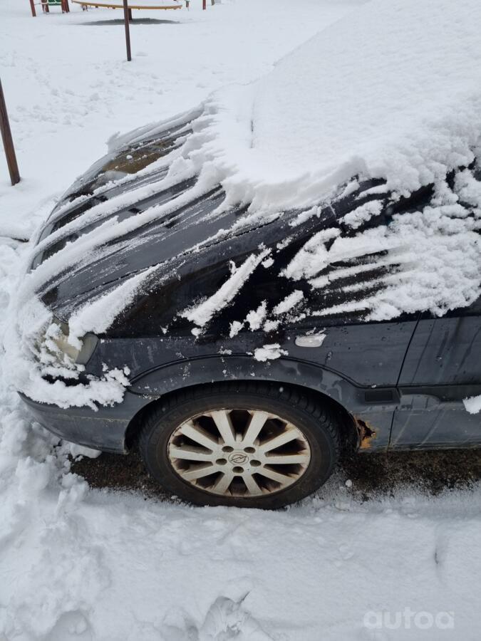 Opel Zafira A [restyling] Minivan 5-doors