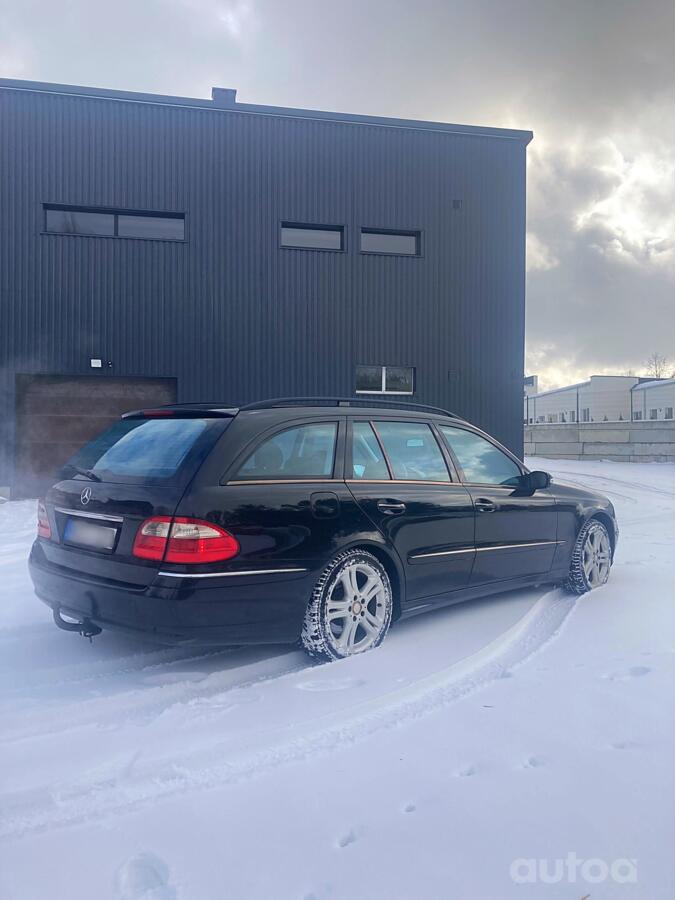 Mercedes-Benz E-Class W211/S211 wagon 5-doors