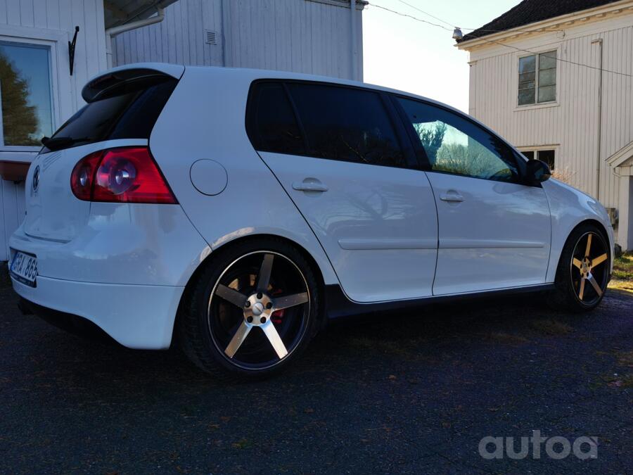 Volkswagen Golf GTI 5 generation
