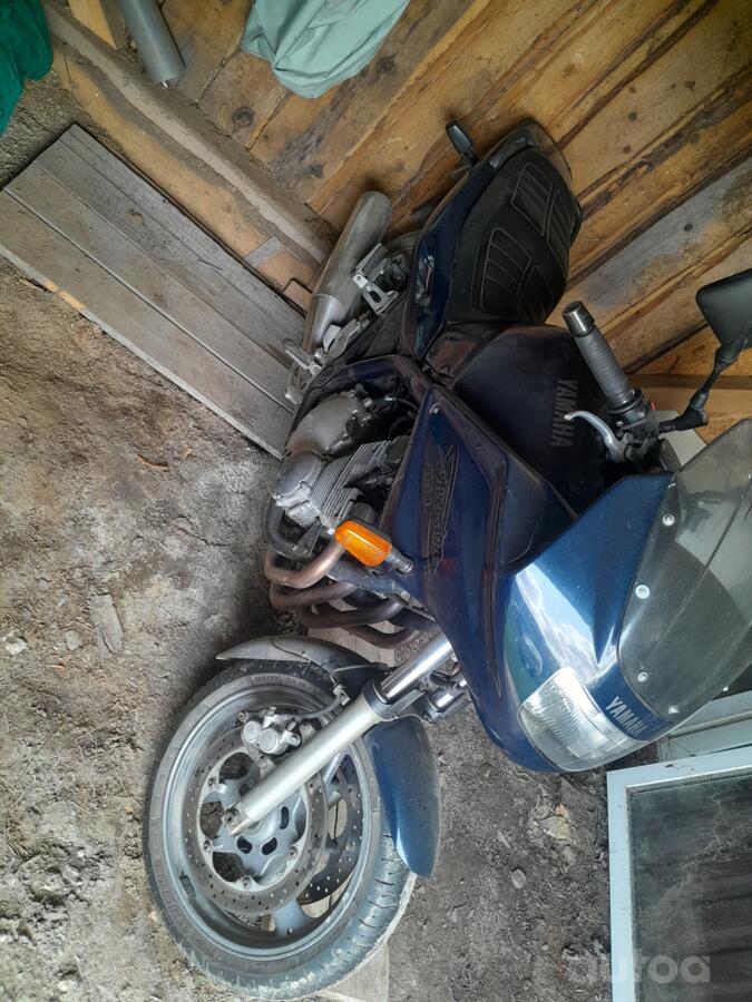 Yamaha XJ