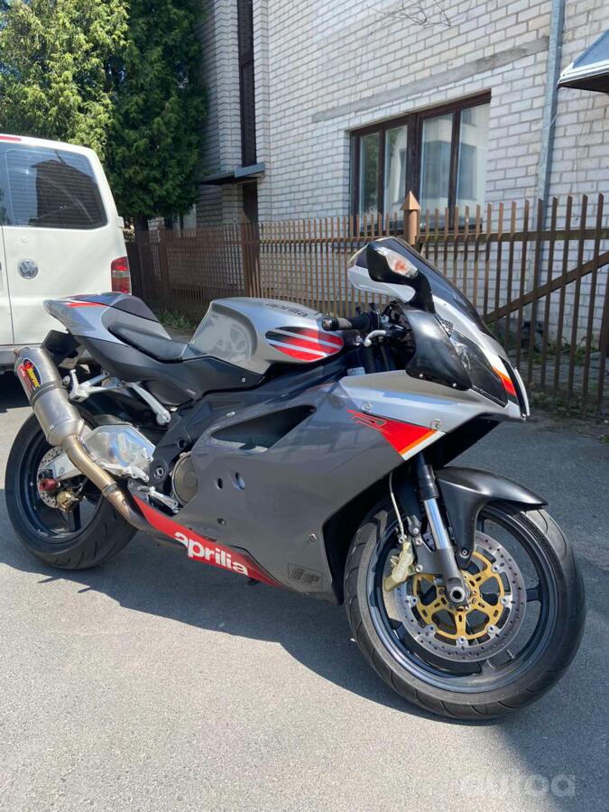 Aprilia RSV
