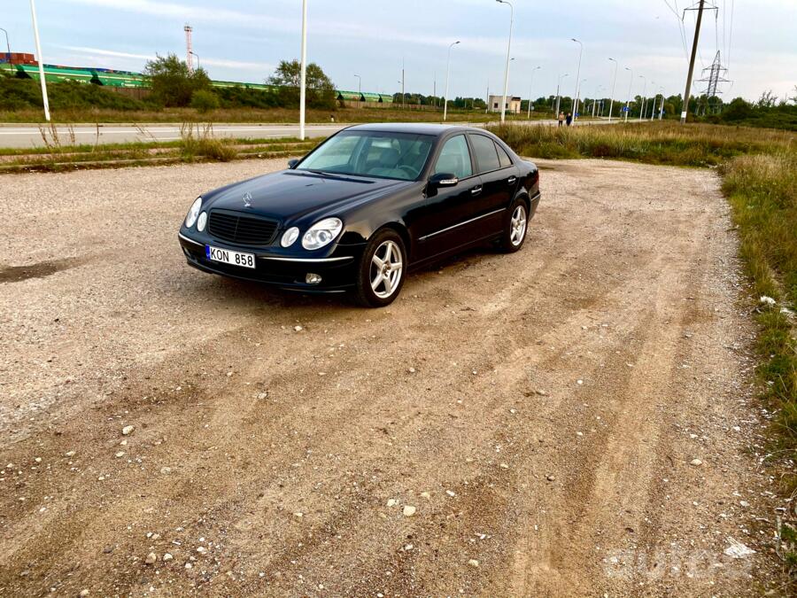 Mercedes-Benz E-Class W211 Sedan