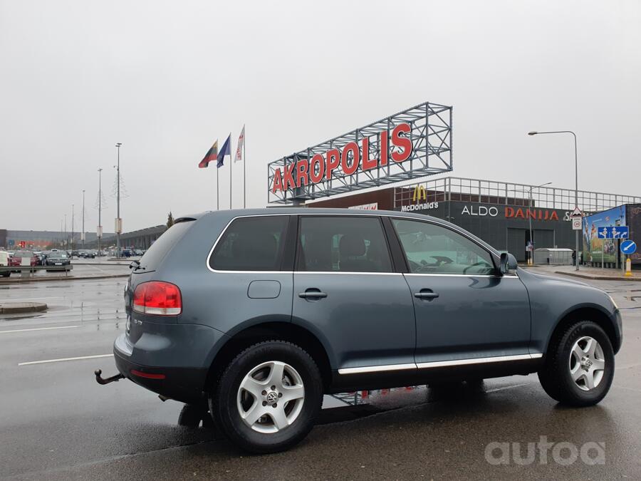 Volkswagen Touareg 1 generation Crossover
