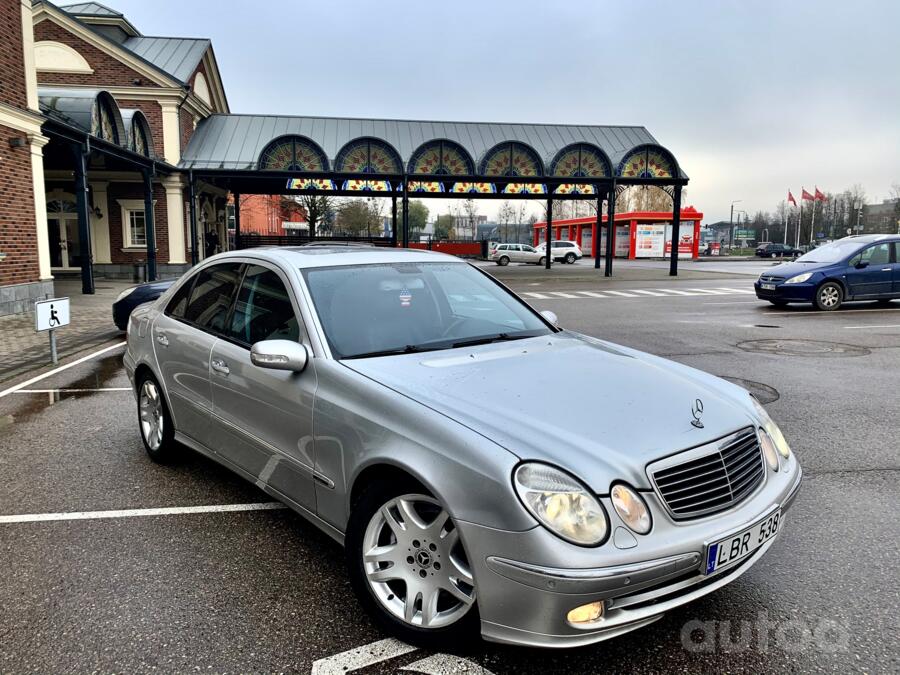 Mercedes-Benz E-Class W211 Sedan