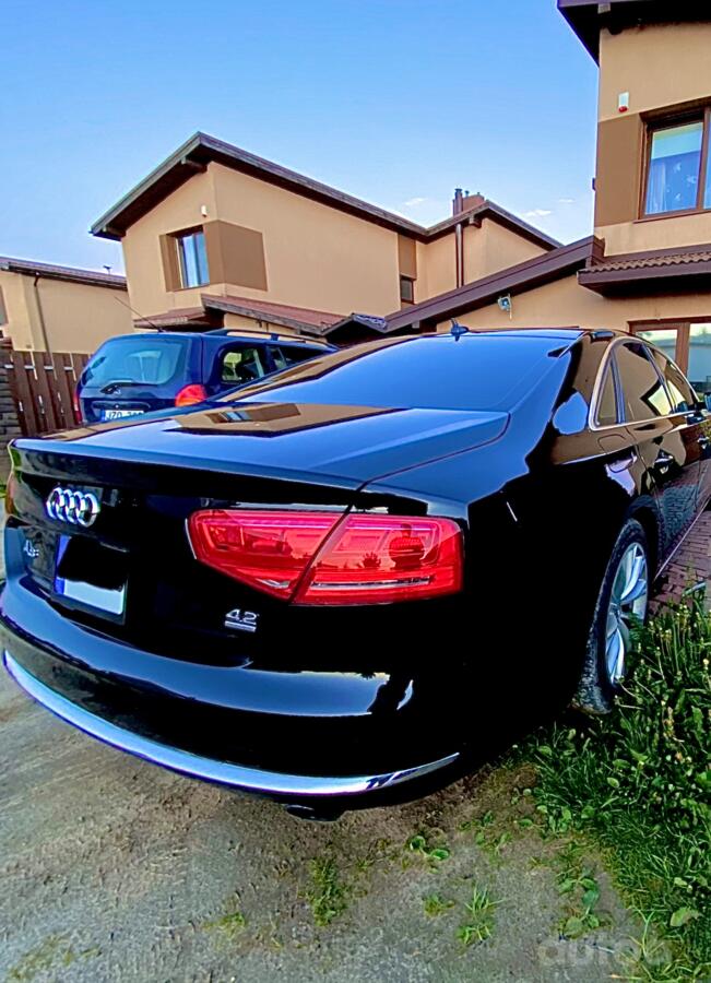Audi A8 D4/4H Sedan