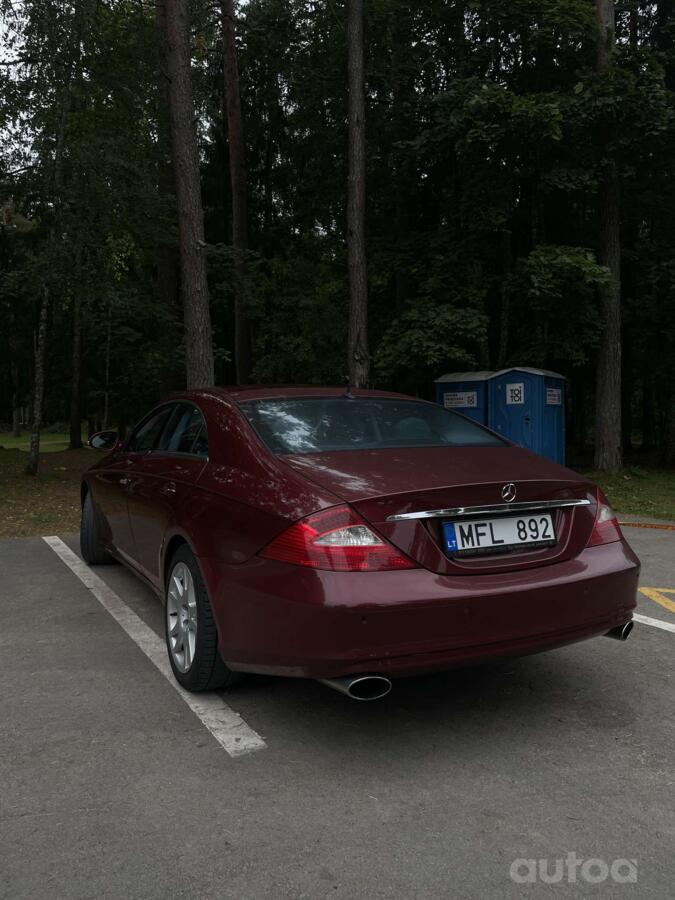 Mercedes-Benz CLS-Class C219 Sedan