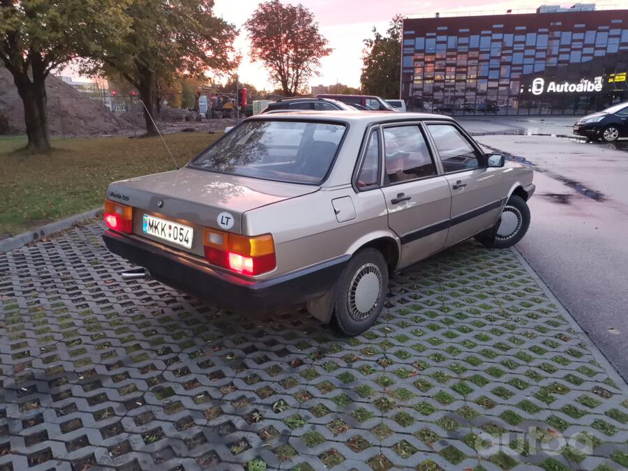 Audi 80 B2 Sedan