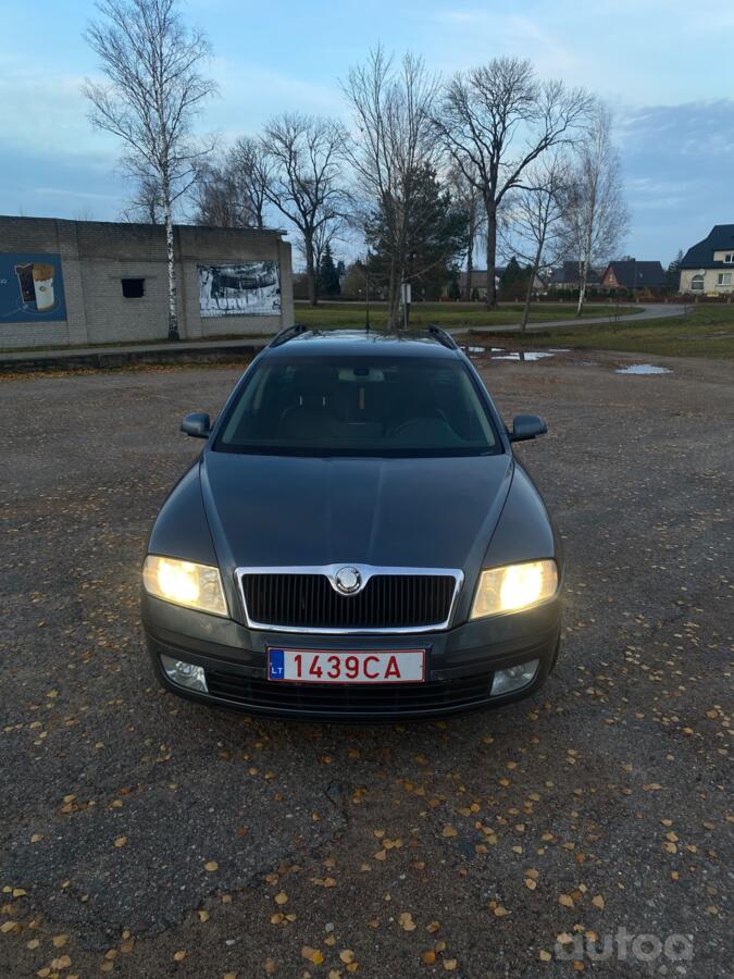 Skoda Octavia 2 generation Combi wagon 5-doors
