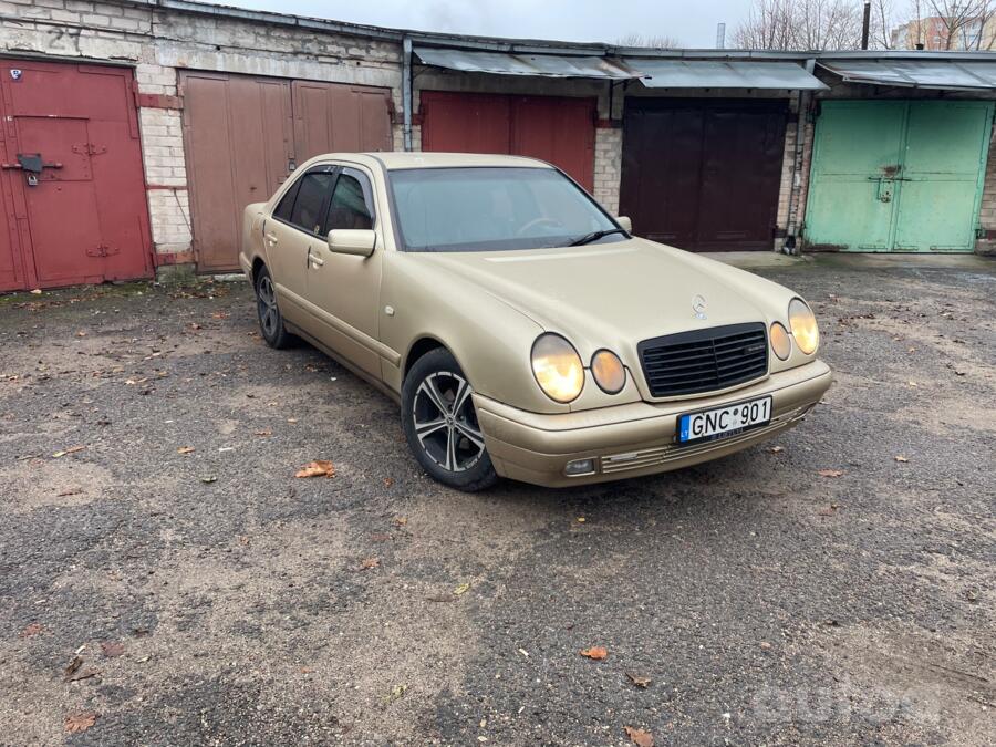 Mercedes-Benz E-Class W210 Sedan