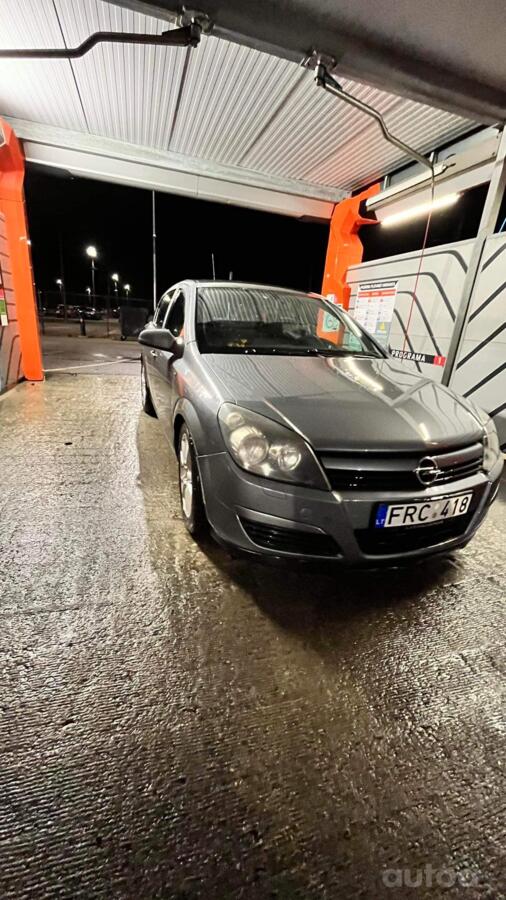 Opel Astra H Hatchback
