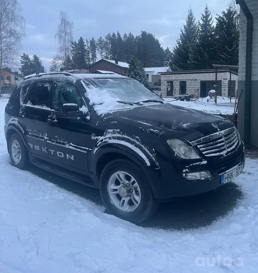 SsangYong Rexton Y200 SUV