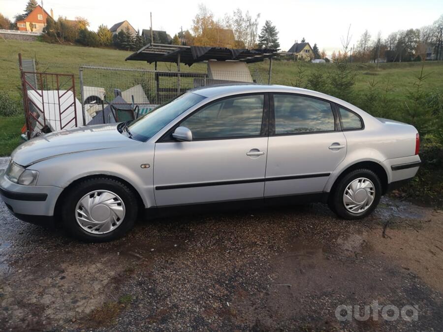 Volkswagen Passat B5 Sedan 4-doors