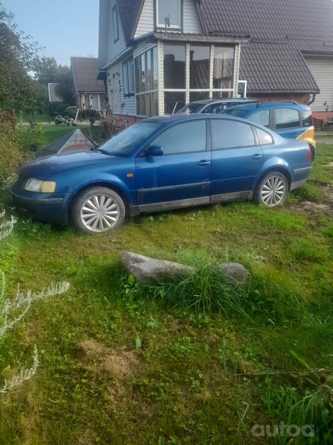 Volkswagen Passat B5 Sedan 4-doors
