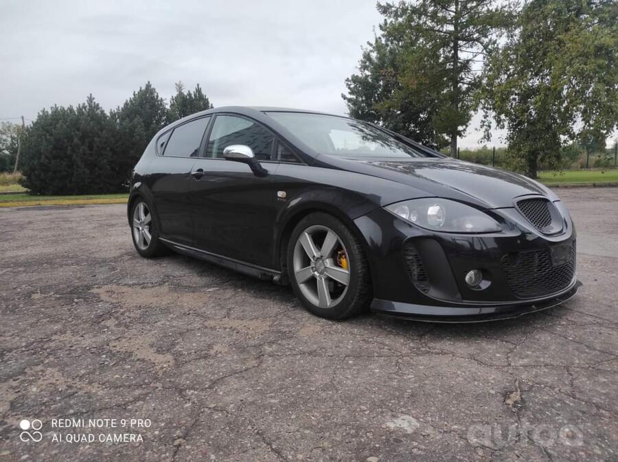 SEAT Leon 2 generation Hatchback 5-doors