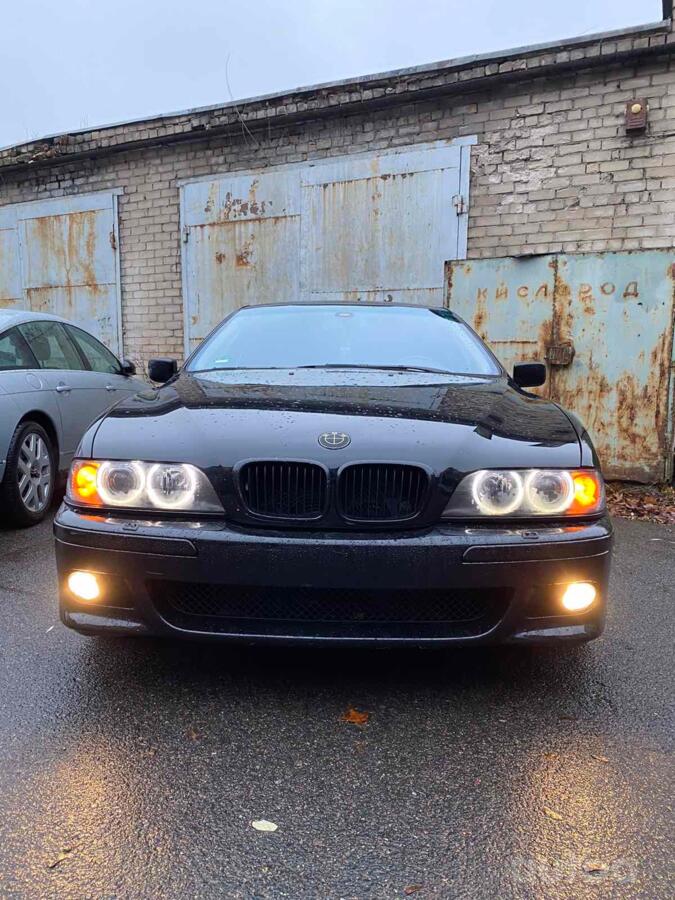 BMW 5 Series E39 Sedan 4-doors