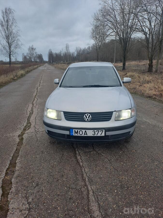 Volkswagen Passat B5 Sedan 4-doors