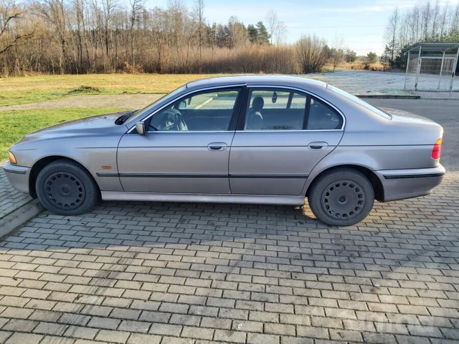 BMW 5 Series E39 Sedan 4-doors